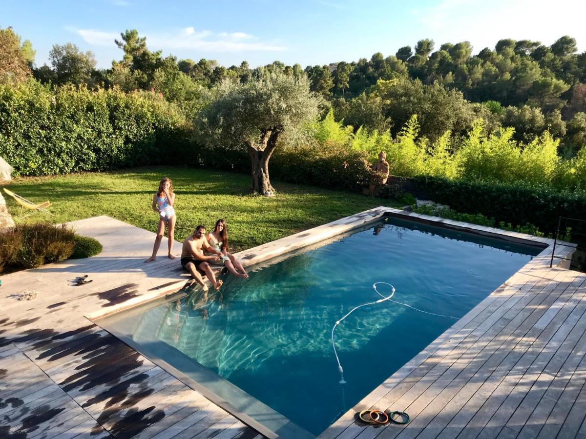 Villa L'Ensoleillee Roquefort-les-Pins Exterior photo